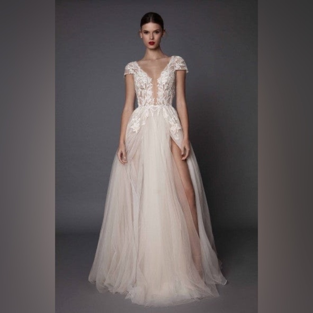Muse By Berta Antonia Wedding Dress Size 8